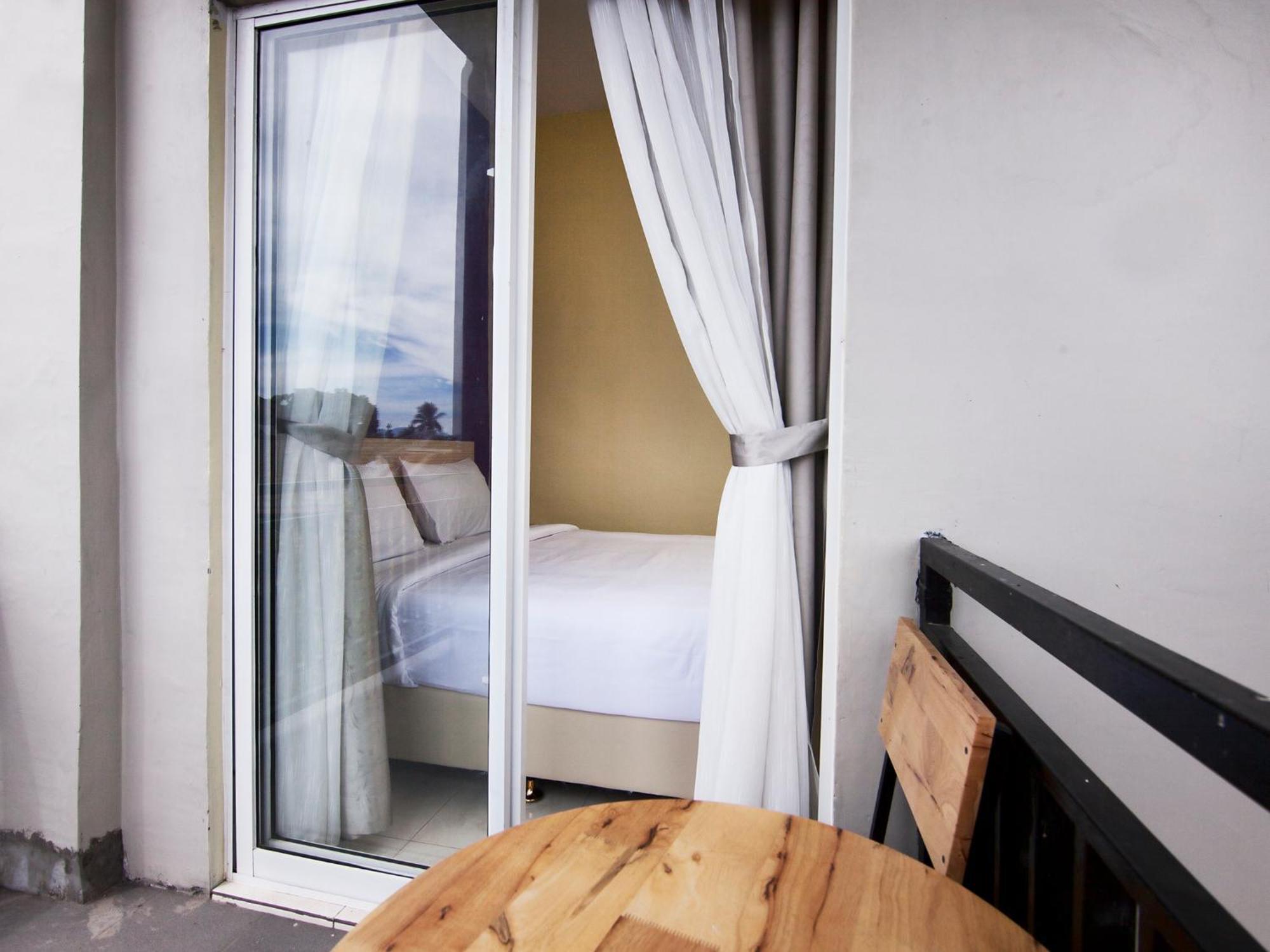 Rap Hotel Balige Exterior foto